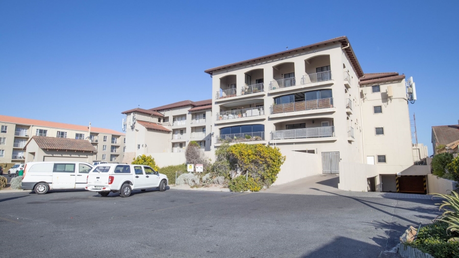 To Let 1 Bedroom Property for Rent in Muizenberg Western Cape